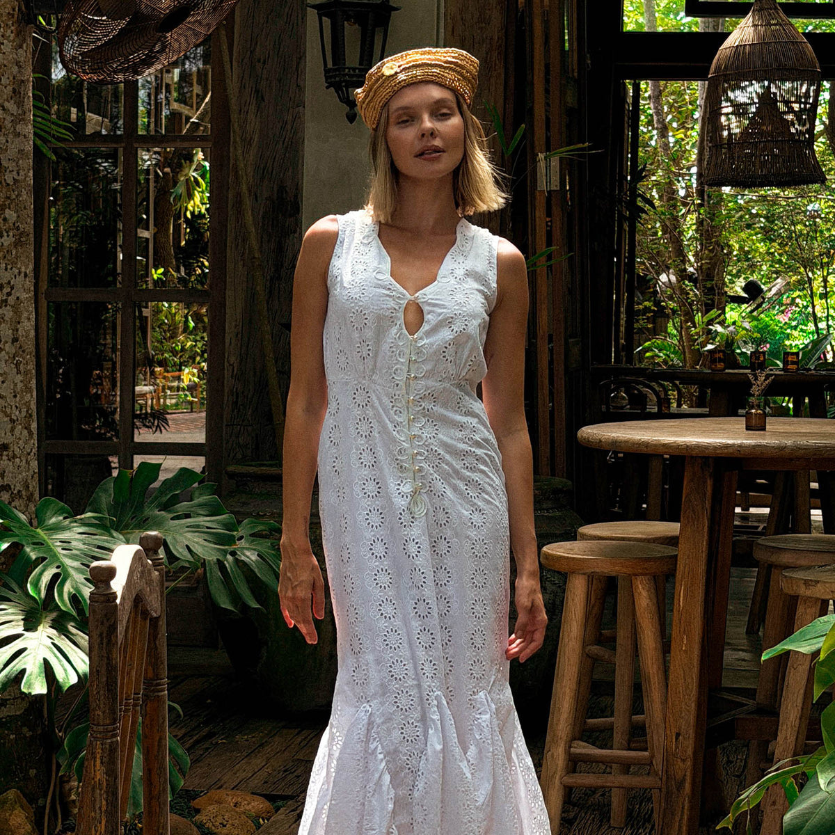 Seruni Embroidered Mermaid Maxi Dress in White