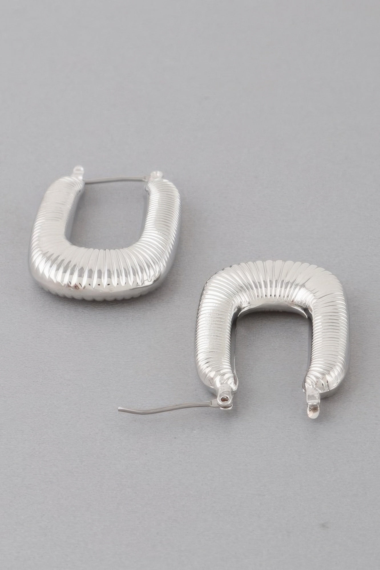 WOMEN'S EARRINGS Elegant Prêt-À-Porter New Collection WASHINGTON SQUARE BYMANYC ® New York