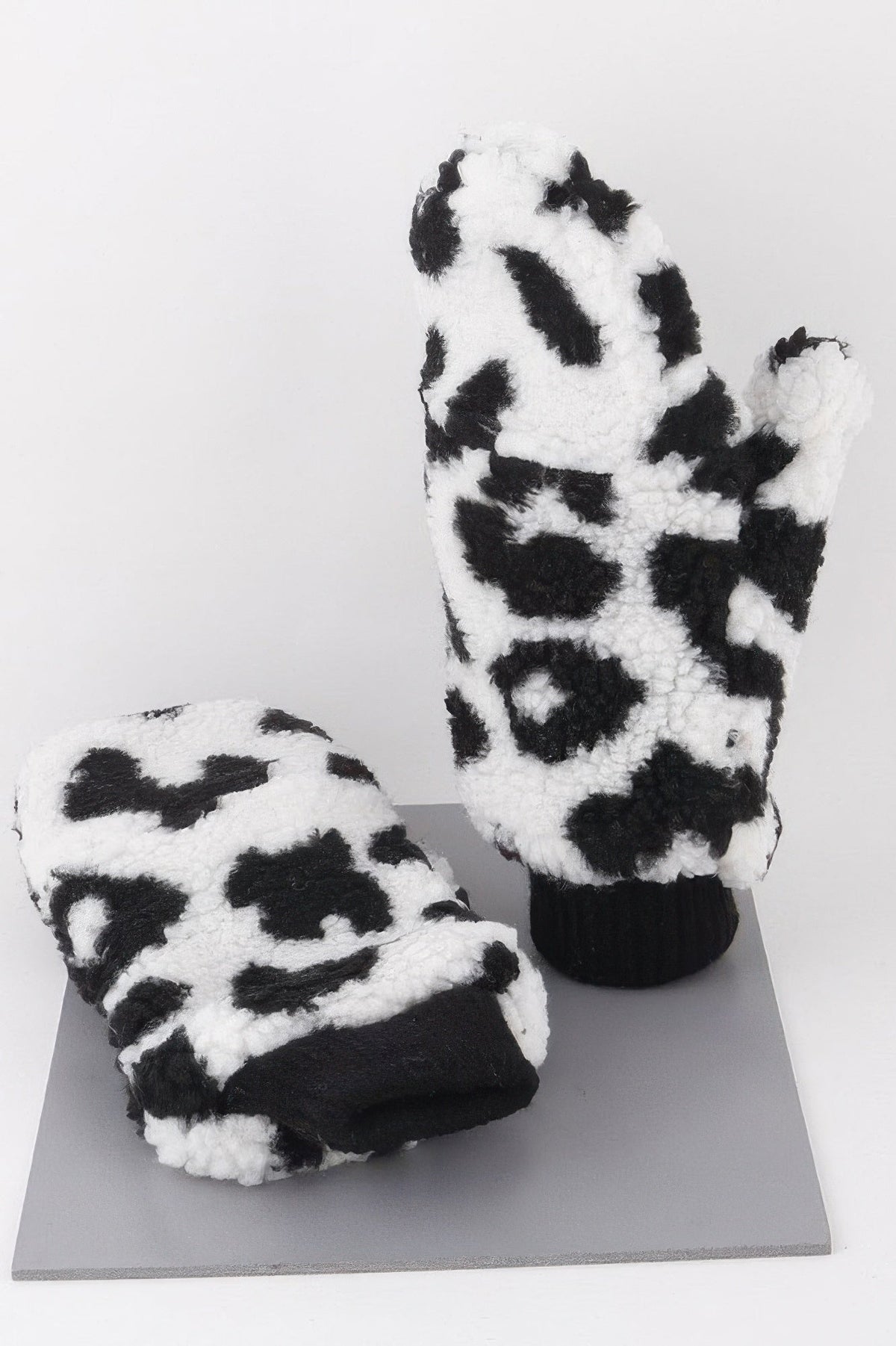 WOMEN'S GLOVES Eco-Friendly Prêt-À-Porter New Collection UPPER EAST SIDE BYMANYC ® New York