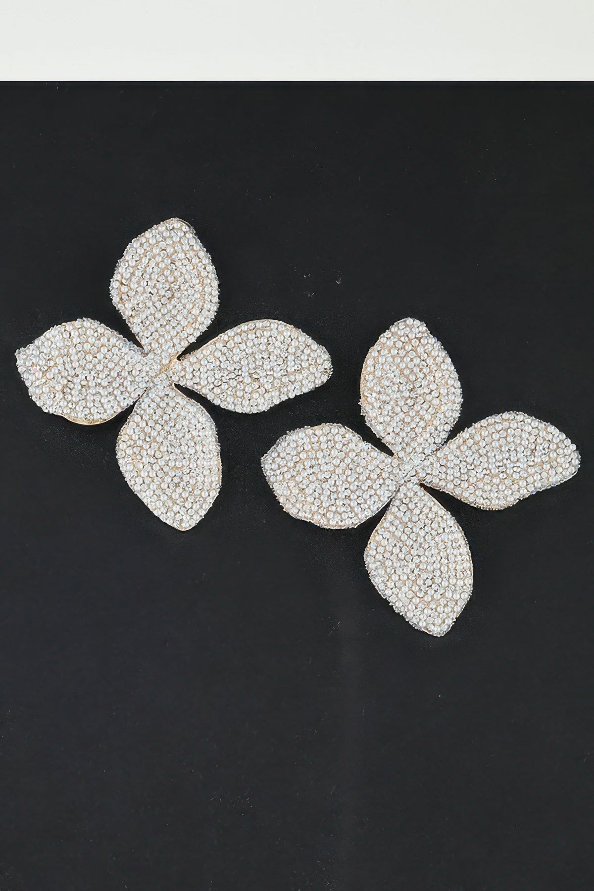 Women's Stone Beaded Flower Drop Earrings Prêt-À-Porter BYMANYC ® New York - New Collection