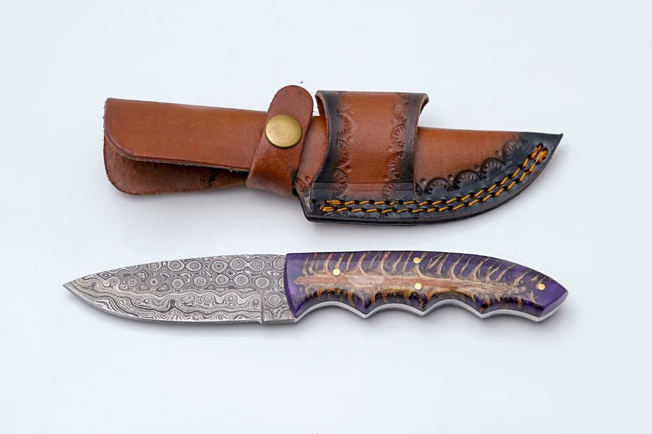 Handmade Damascus Steel Knife With Purple Pine Cone Handle & Leather Sheath TK-428