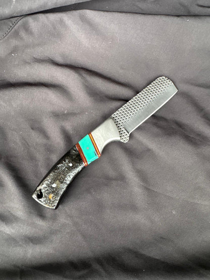 Titan "Sierra Turquoise" Ram Horn Skinner | High Carbon RASP Steel Blade, Turquoise Inlay TIK-007
