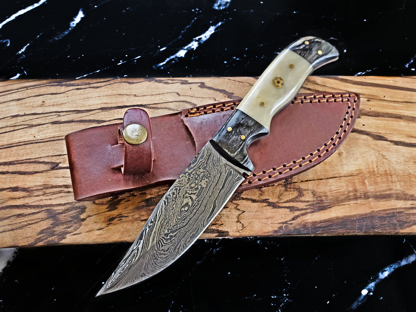 Damascus Steel Hunting Knife by Titan TD-170