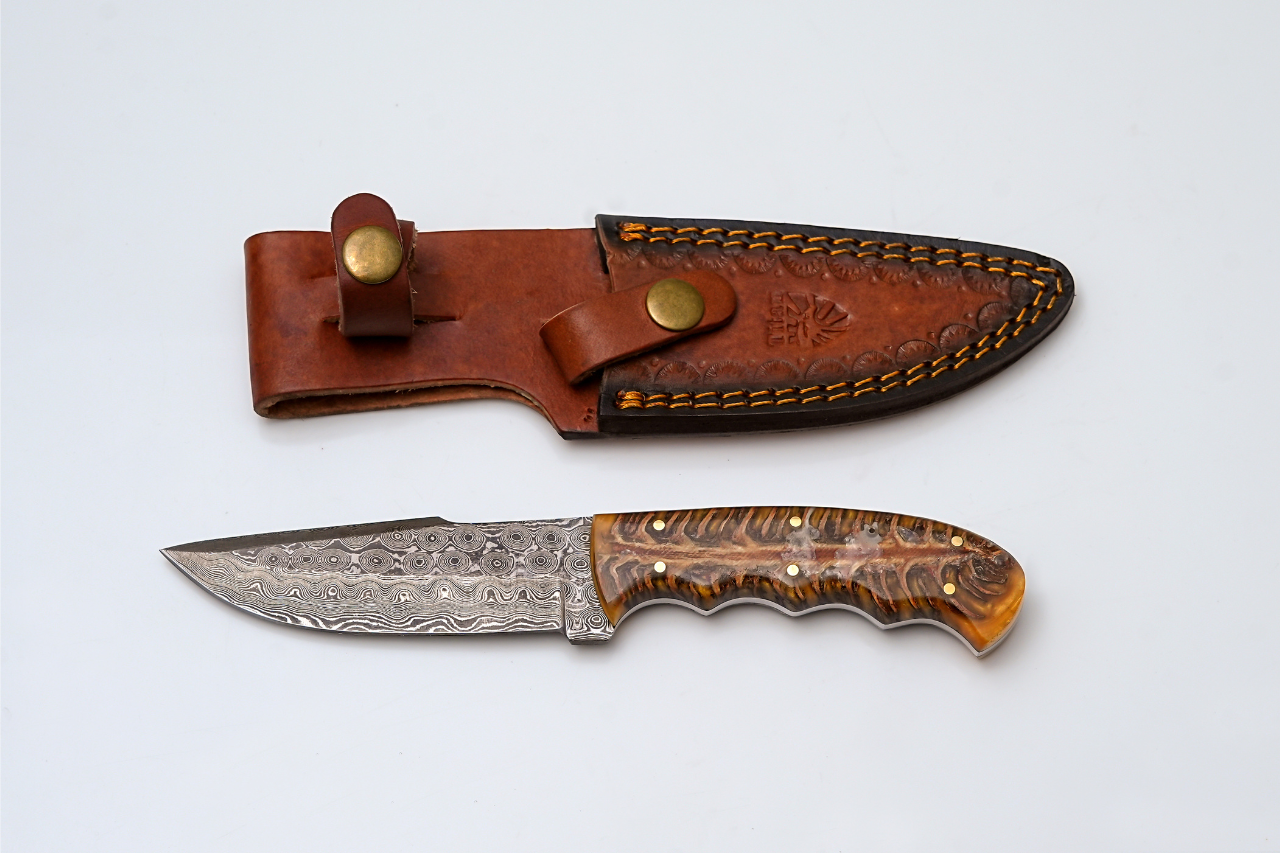 Handmade Damascus Steel "Titan Gecko" Fixed Blade Knife With Amber Resin Pine Cone Resin Handle | Hunting, Camping &Amp; Collectible Knife - TK-443