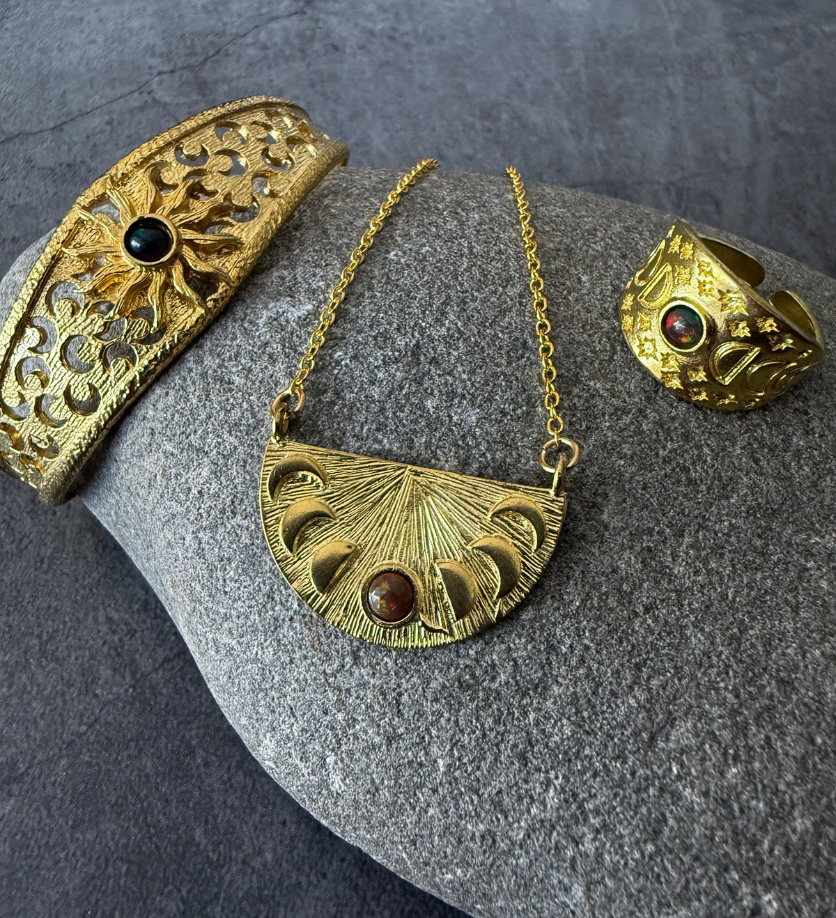 Eclipse Jewelry Set With Moon Phases and Black Opal