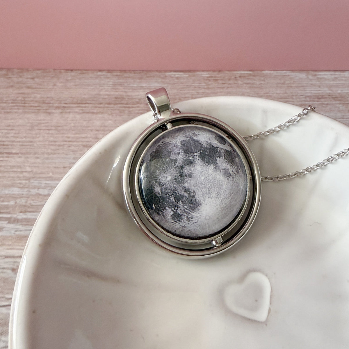 Turning Tides Fidget Necklace