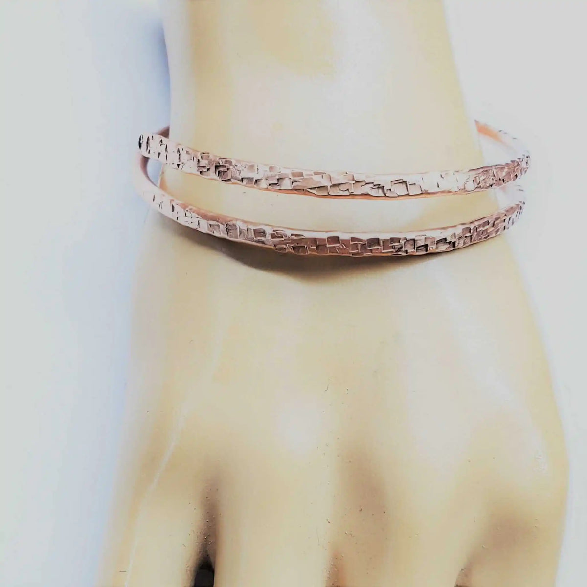 8 Gauge Handmade Hammer Textured Sculpted Full Overlap Copper Bangle