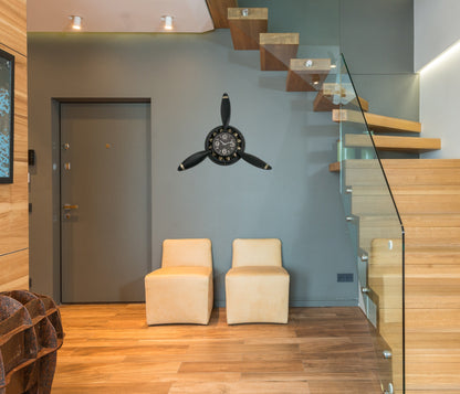 Metal Airplane Propeller Wall Décor Clock