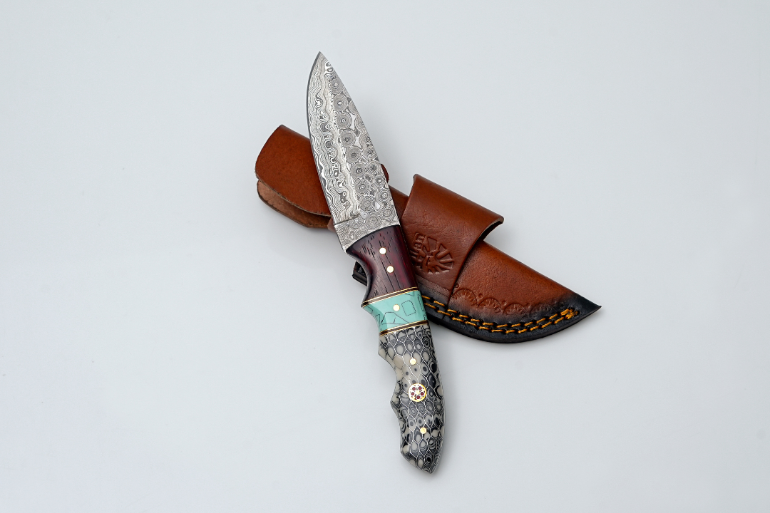 Titan "Cobra" Hand-Forged Damascus Steel Hunting Knife With Turquoise & Honeycomb Handle - TK-508