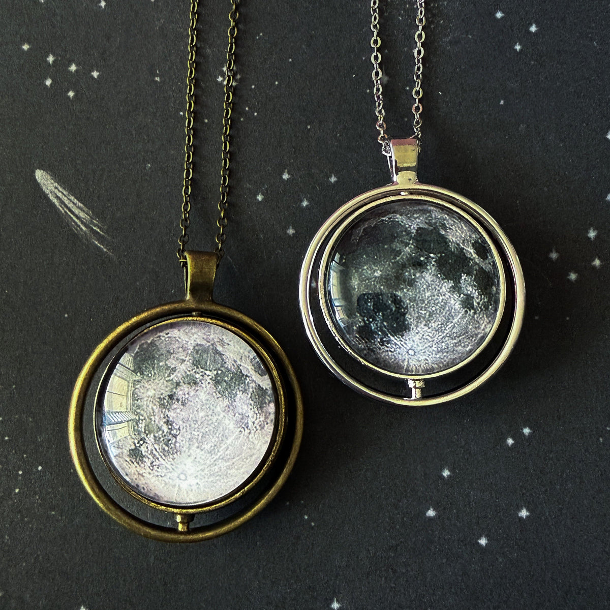 Turning Tides Fidget Necklace