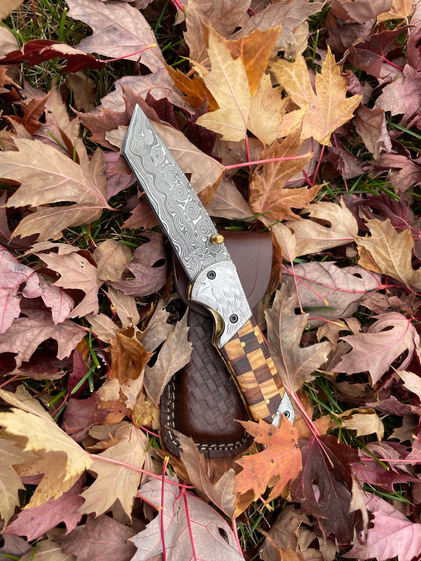 Damascus Steel Eagle Engraved Checkered Pocket Knife TF-086