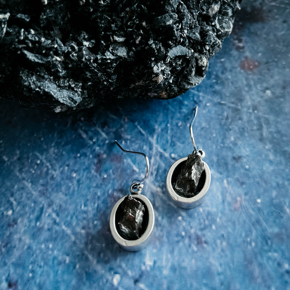 Oval Dangle Earrings With Raw Meteorite