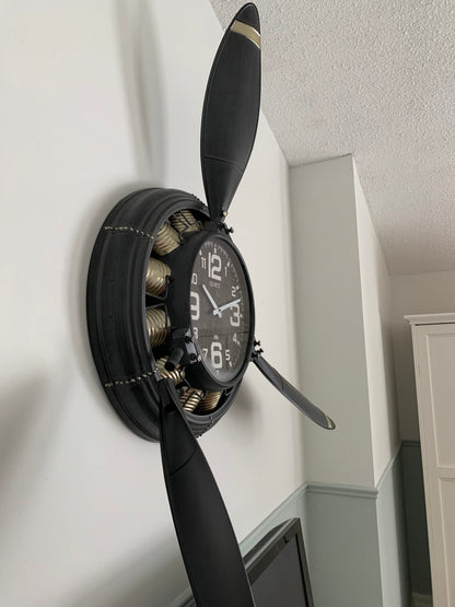 Metal Airplane Propeller Wall Décor Clock
