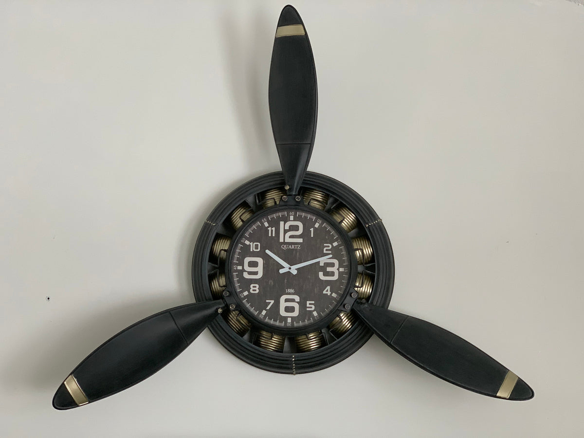 Metal Airplane Propeller Wall Décor Clock