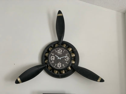 Metal Airplane Propeller Wall Décor Clock