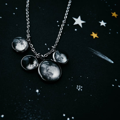 My Moon Family Clustered Necklace - Multiple Phases