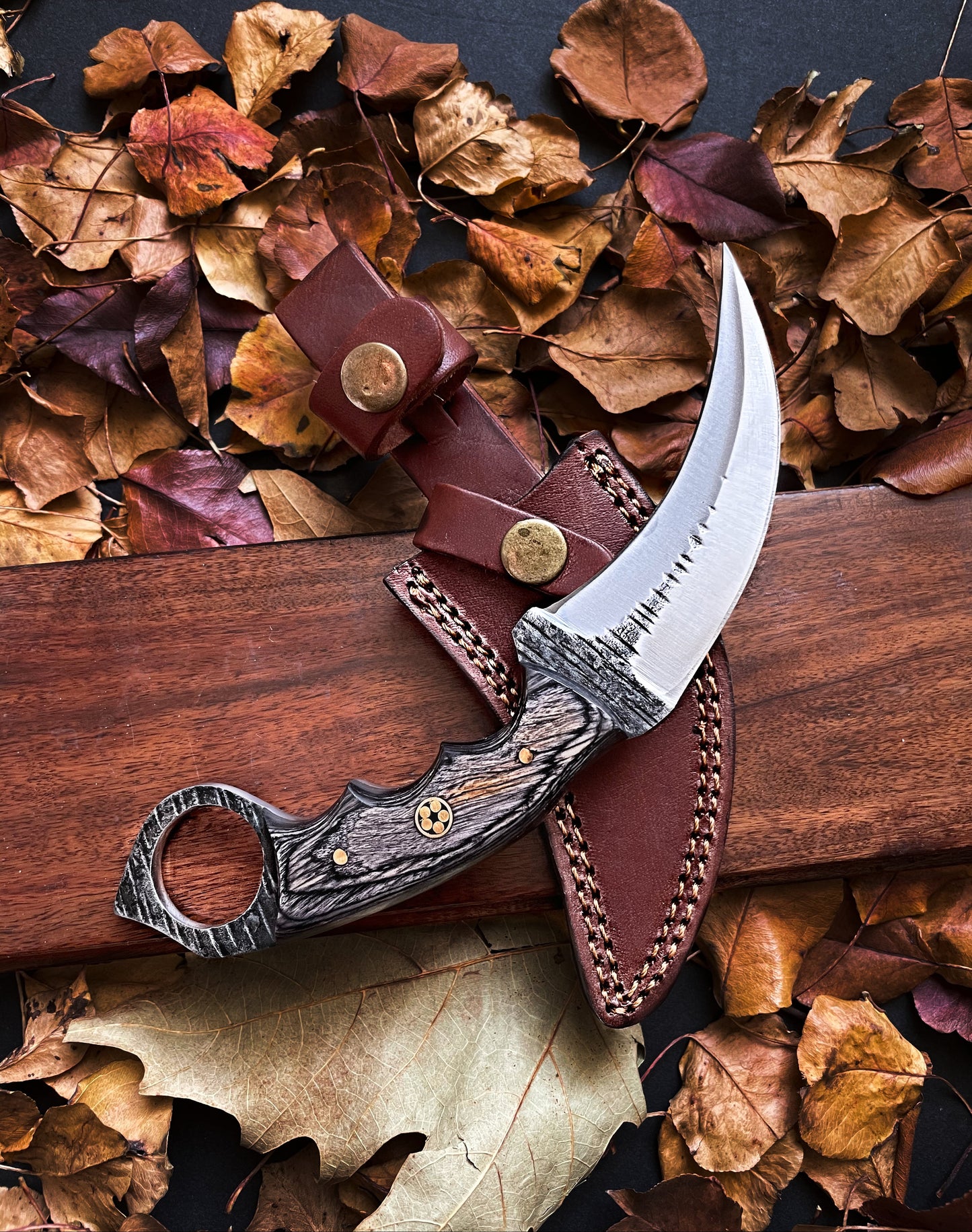 Carbon Steel Titan Raptor Ring Skinner - Curved Fixed Blade Hunting Knife TC-041