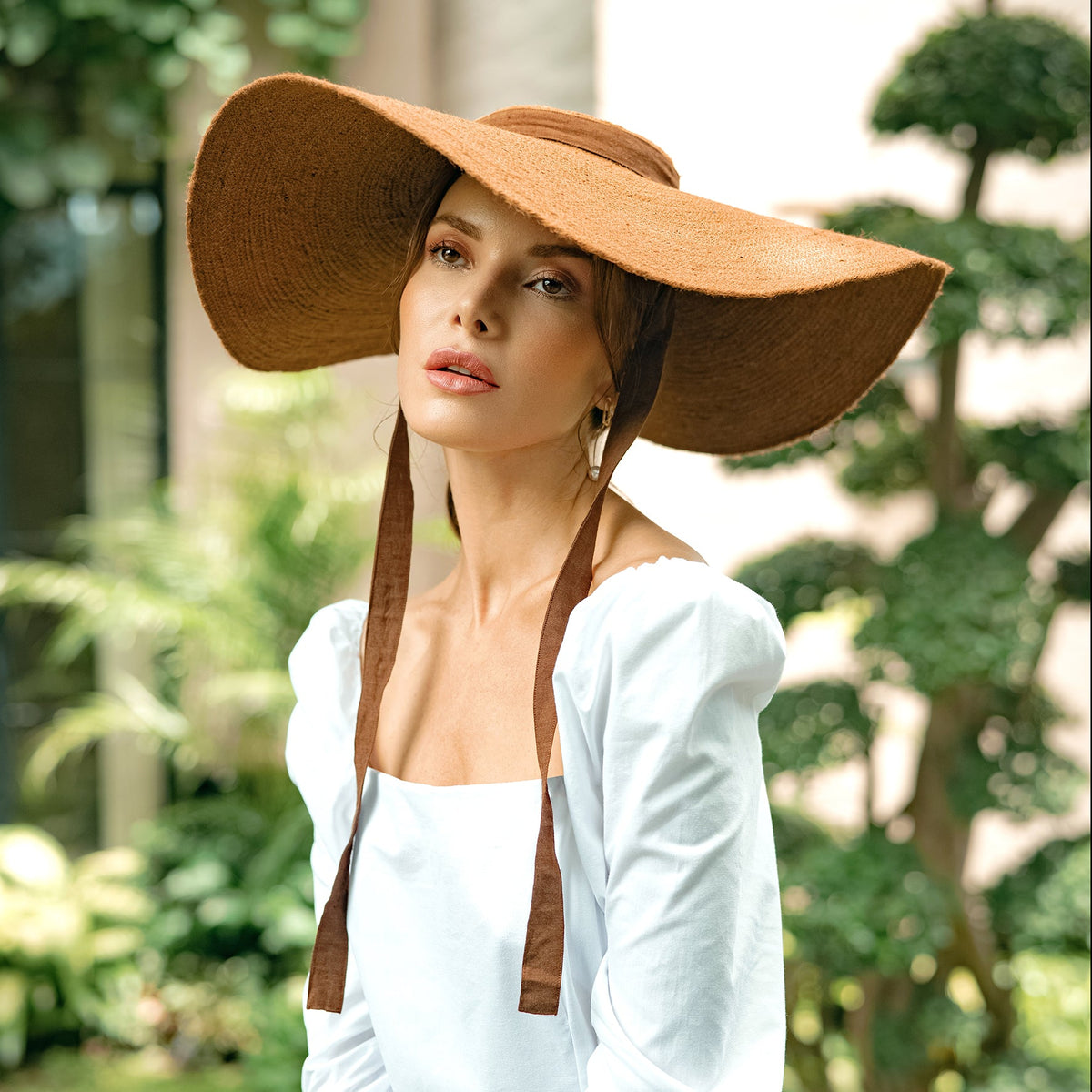 LOLA Wide Brim Jute Straw Hat in Havana Brown