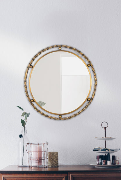 Cleo Mirror