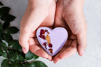 CBD Valentine's Bath Bomb Gift Set – 5 Heart-Shaped