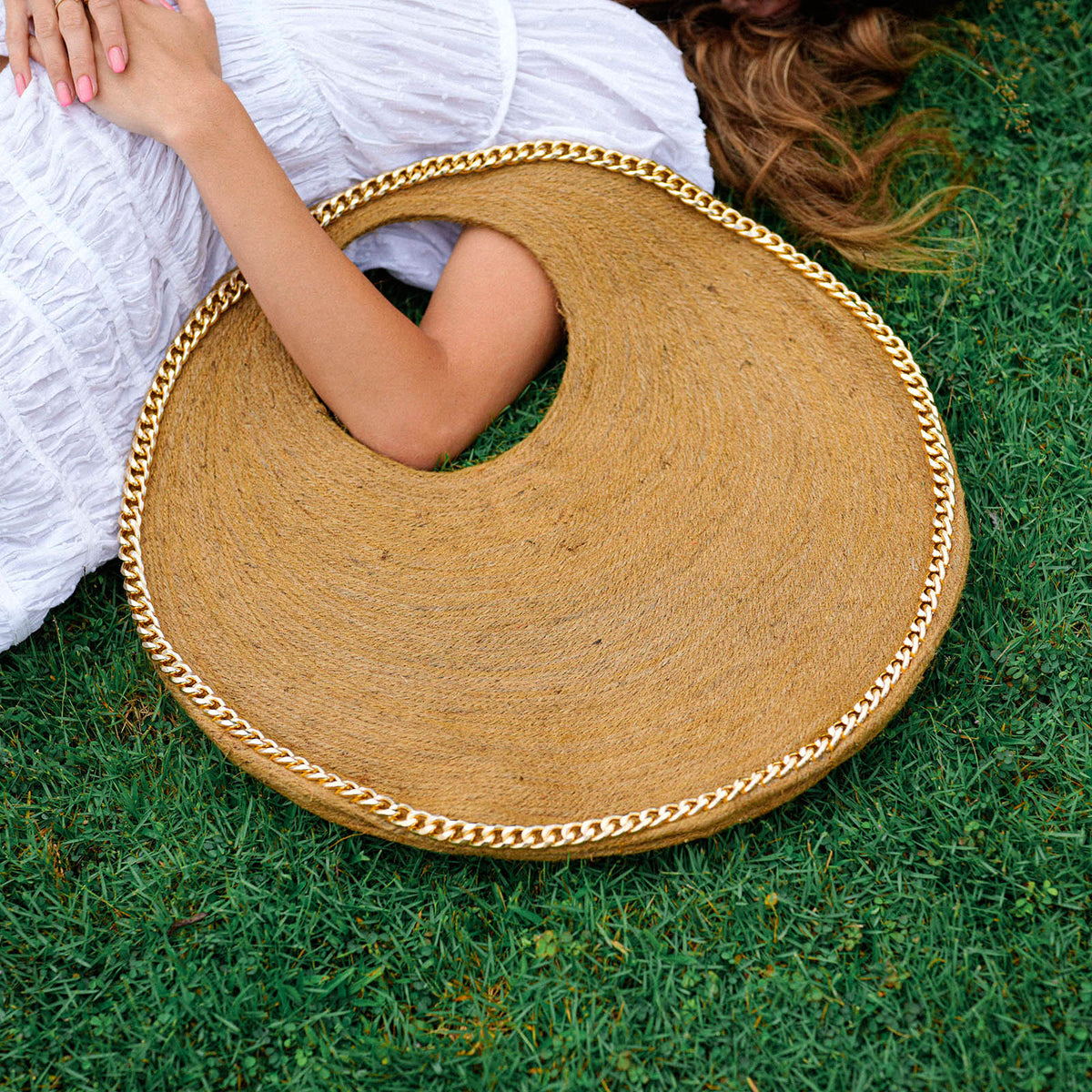The Solo Cocco Jute Bag With Gold Chain