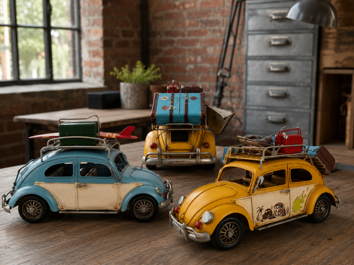 Vintage Beach Cruiser Metal Car Model With Fold-Out Awning