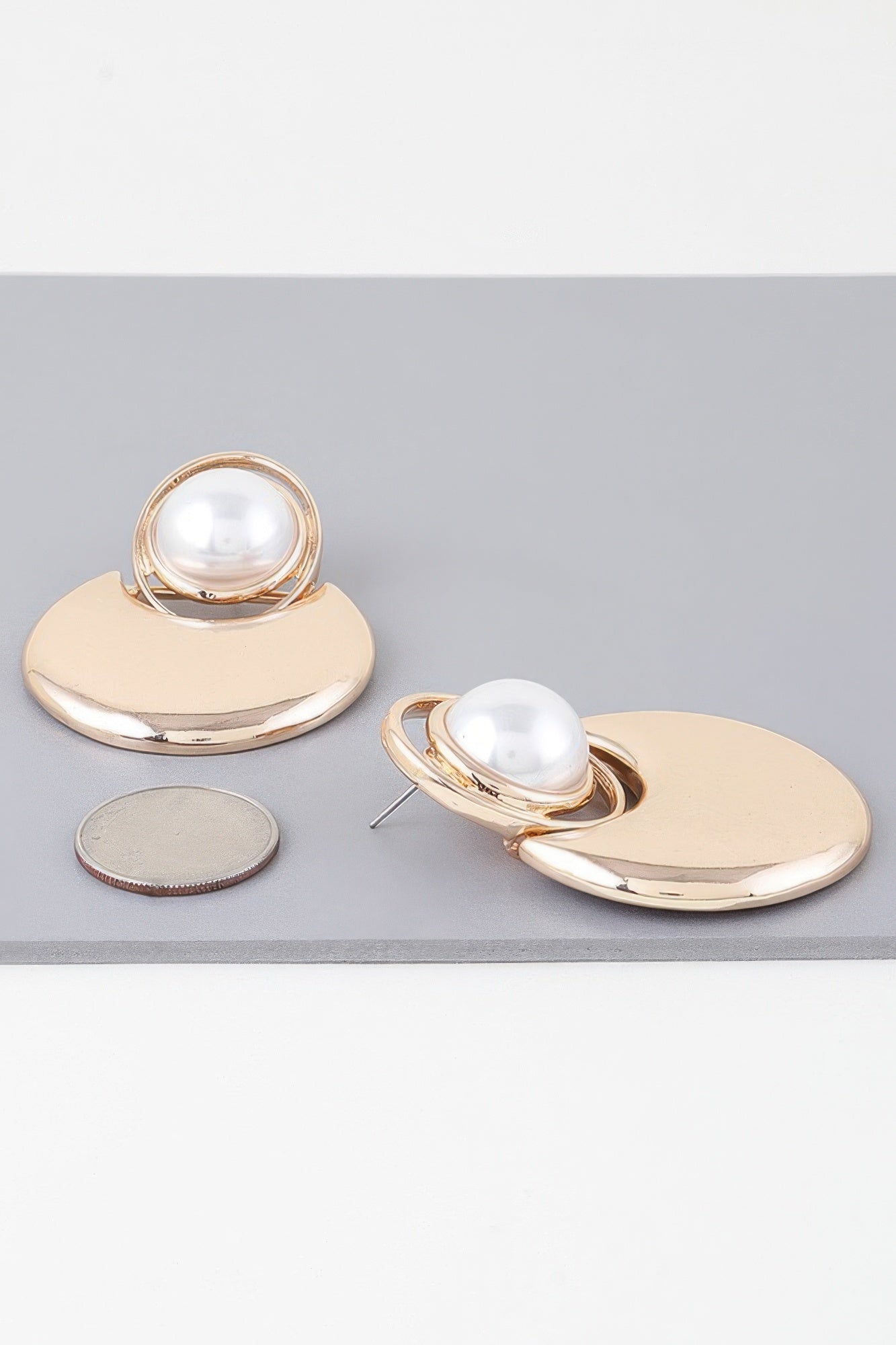 WOMEN'S EARRINGS Trending Prêt-À-Porter New Collection HUDSON YARDS BYMANYC ® New York