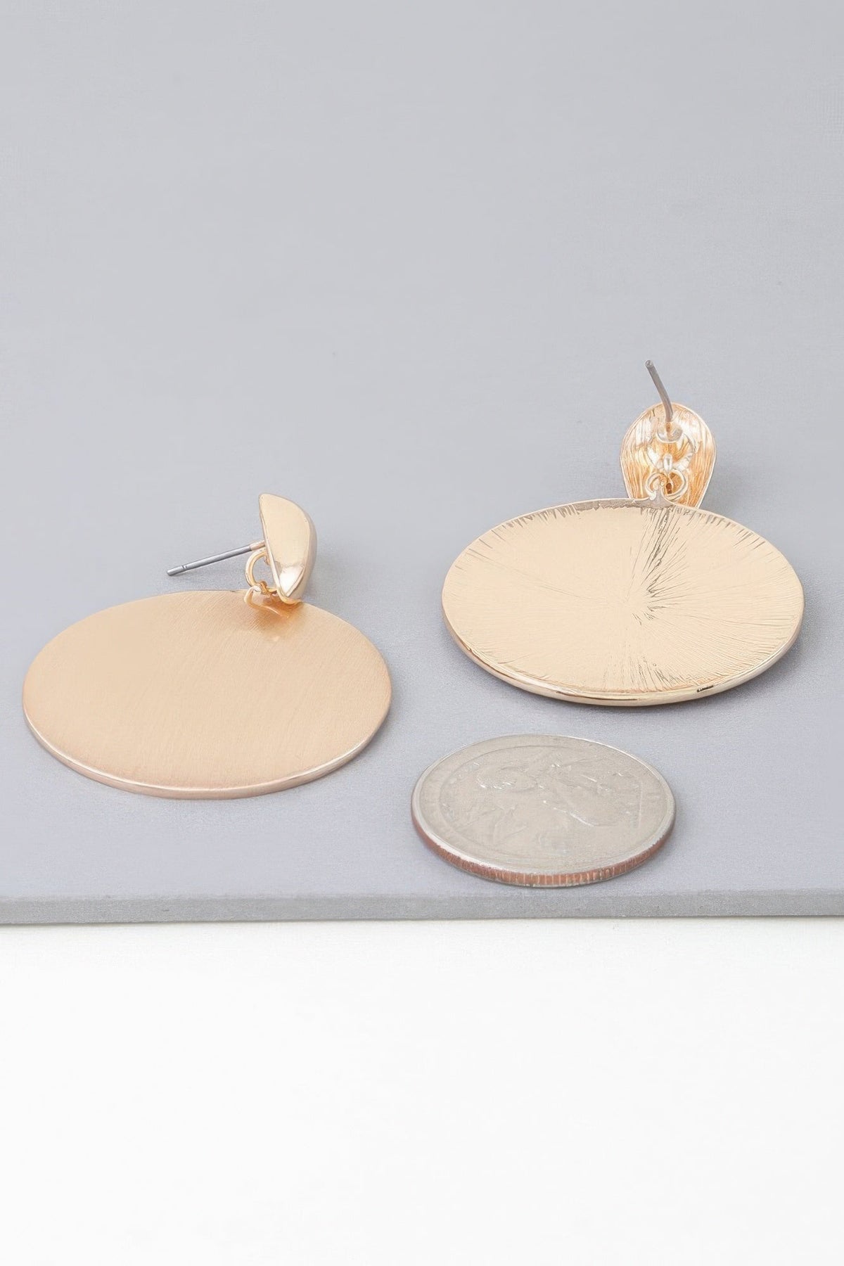 Women's Modern Sleek Disc Drop Earrings Prêt-À-Porter BYMANYC ® New York - New Collection