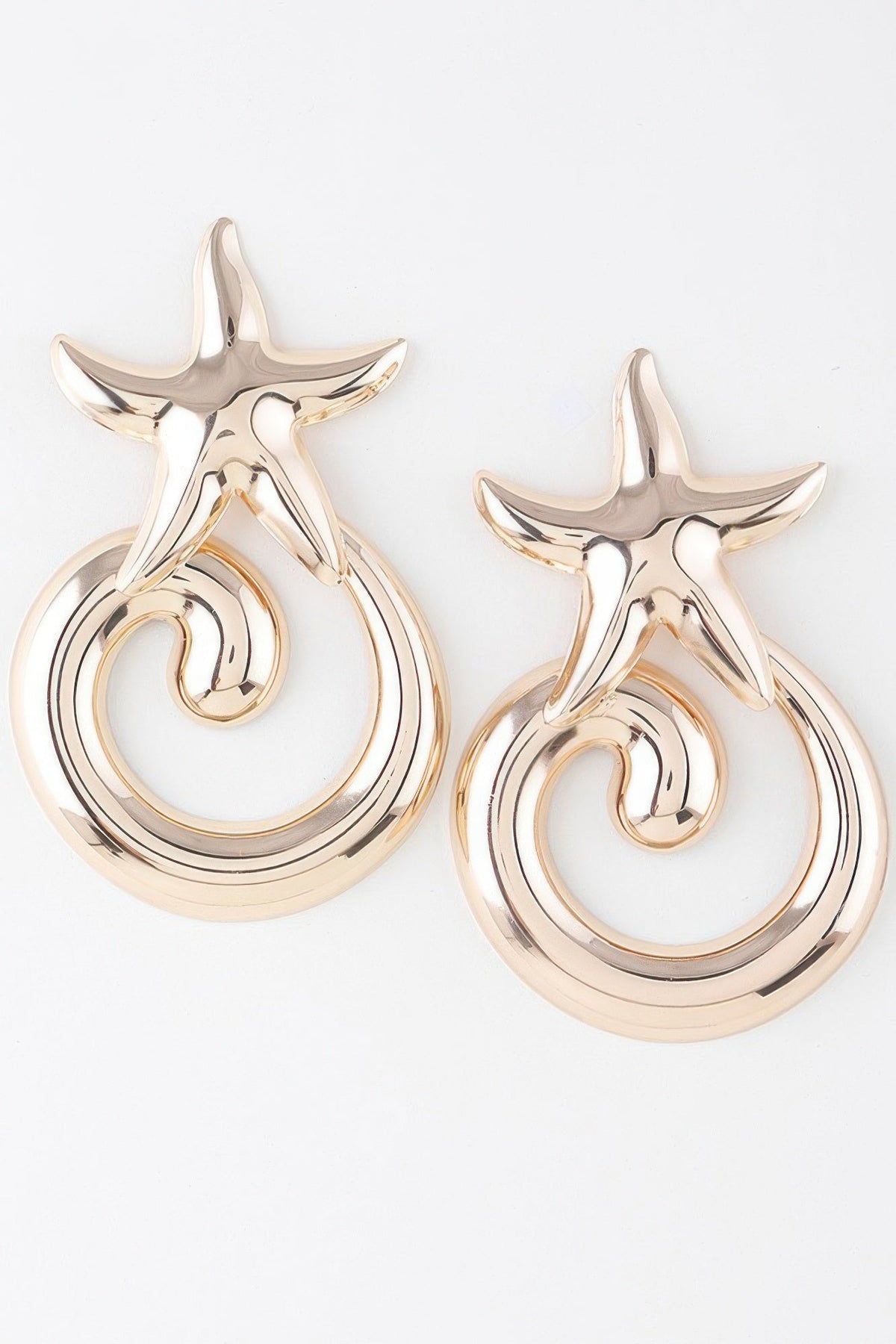 Women's Abstract Shiny Twisted Plate Dangle Earrings Prêt-À-Porter BYMANYC ® New York - New Collection