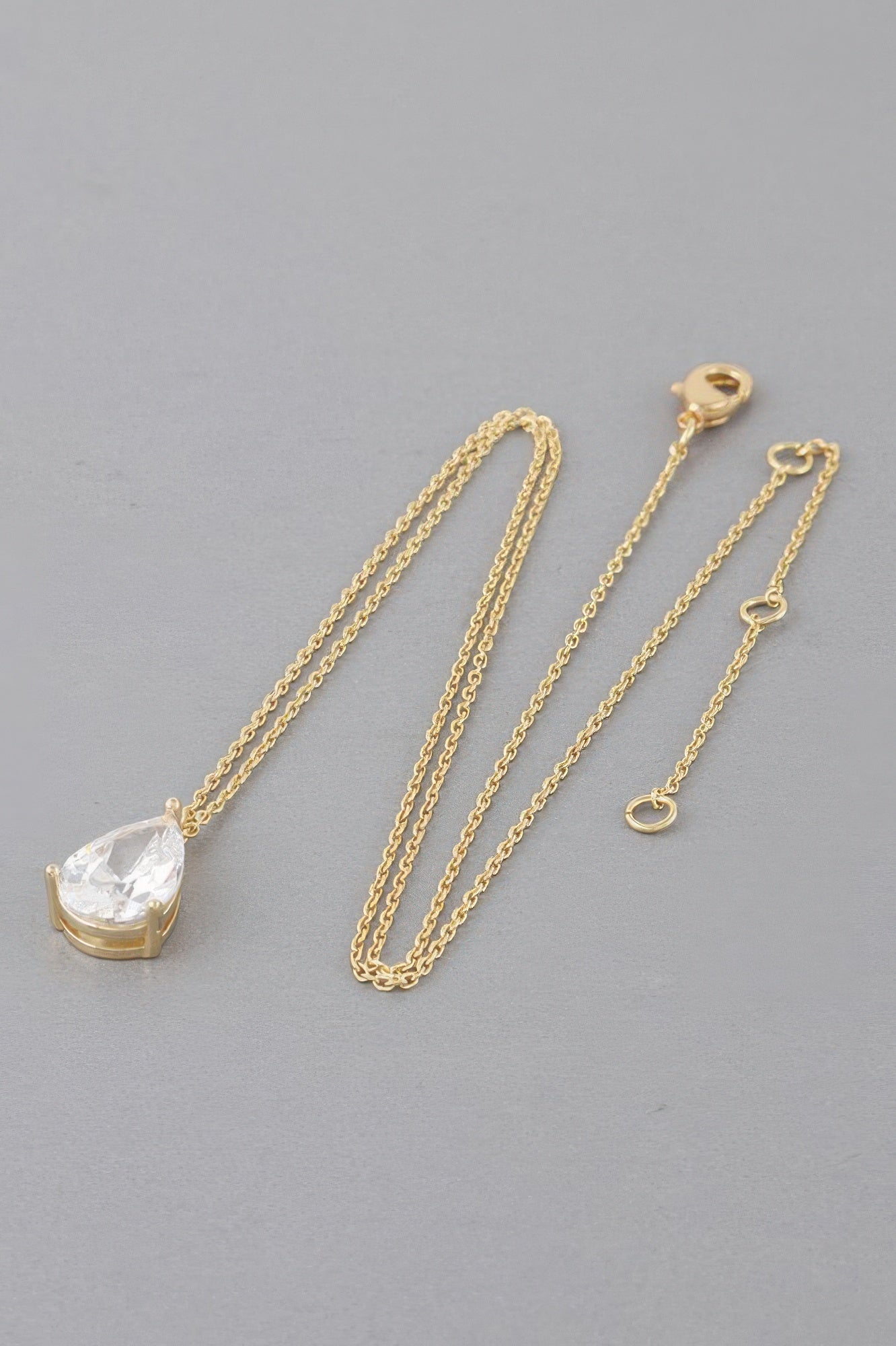 WOMEN'S NECKLACE Elegant Prêt-À-Porter New Collection SOHO BYMANYC ® New York