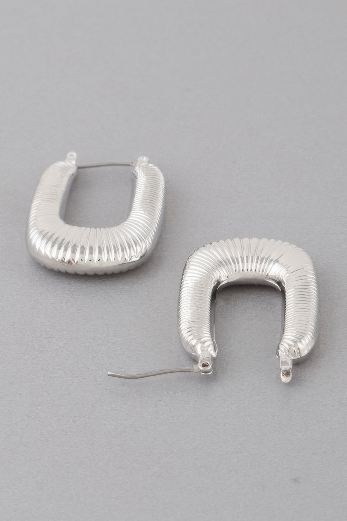 WOMEN'S EARRINGS Elegant Prêt-À-Porter New Collection WASHINGTON SQUARE BYMANYC ® New York