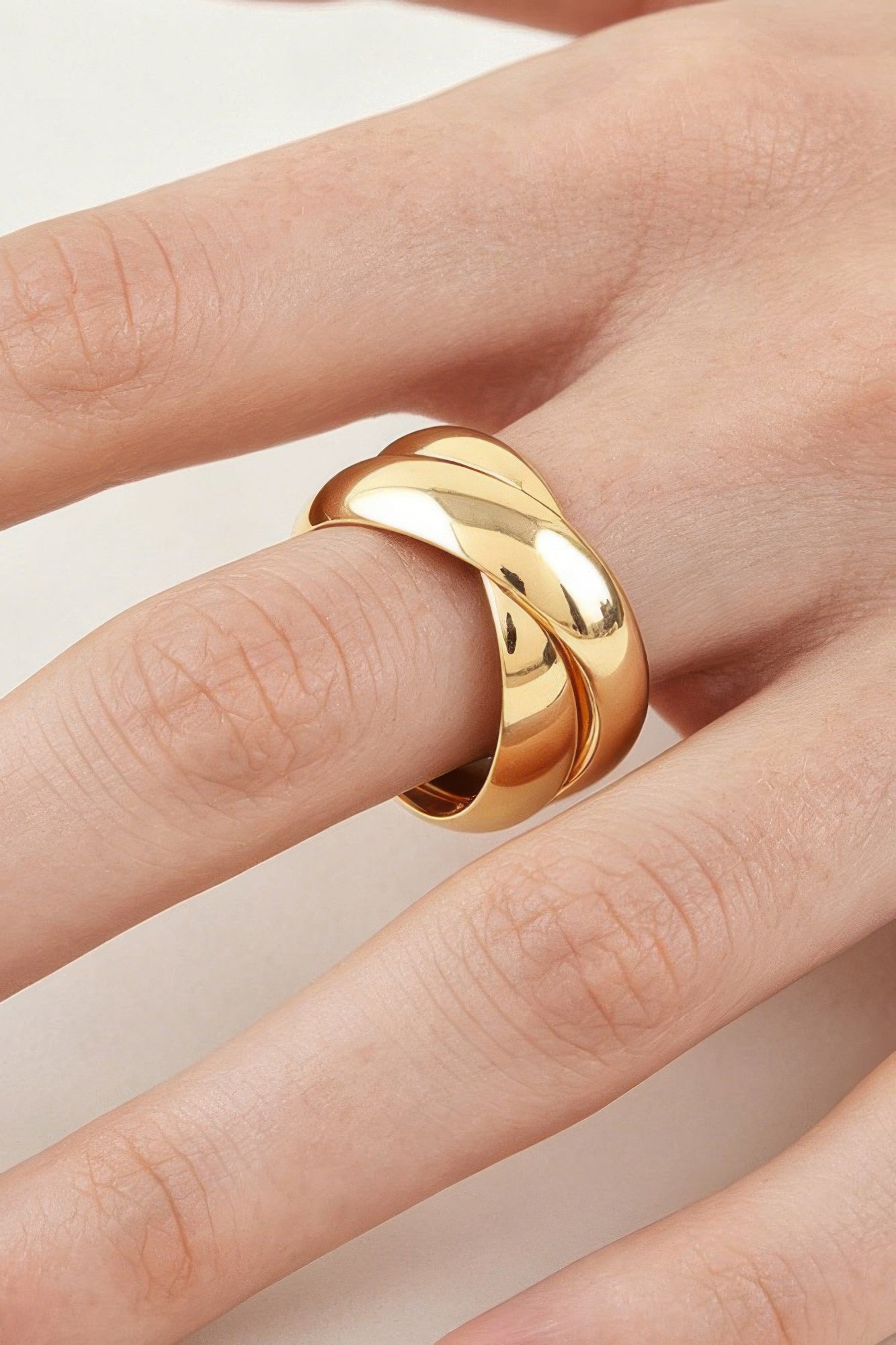 Women's Band Ring Polished Intertwined BYMANYC ® New York SLEEK DUAL CROSSOVER BAND - New Collection