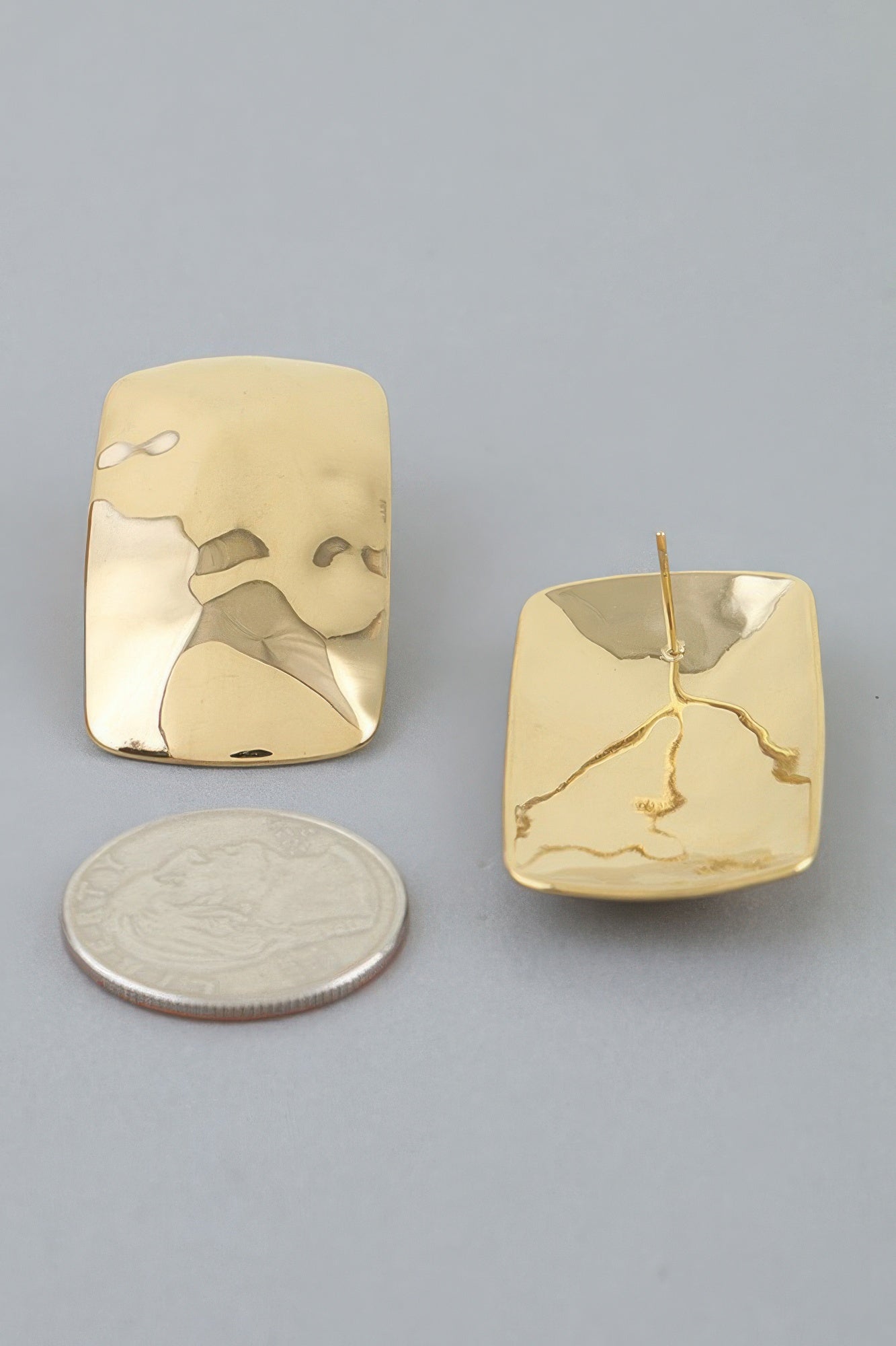 Women's Hammered Cubic Frame Stud Earrings BYMANYC ® New York CONTEMPORARY VIBRANT MODERN FASHION - New Collection