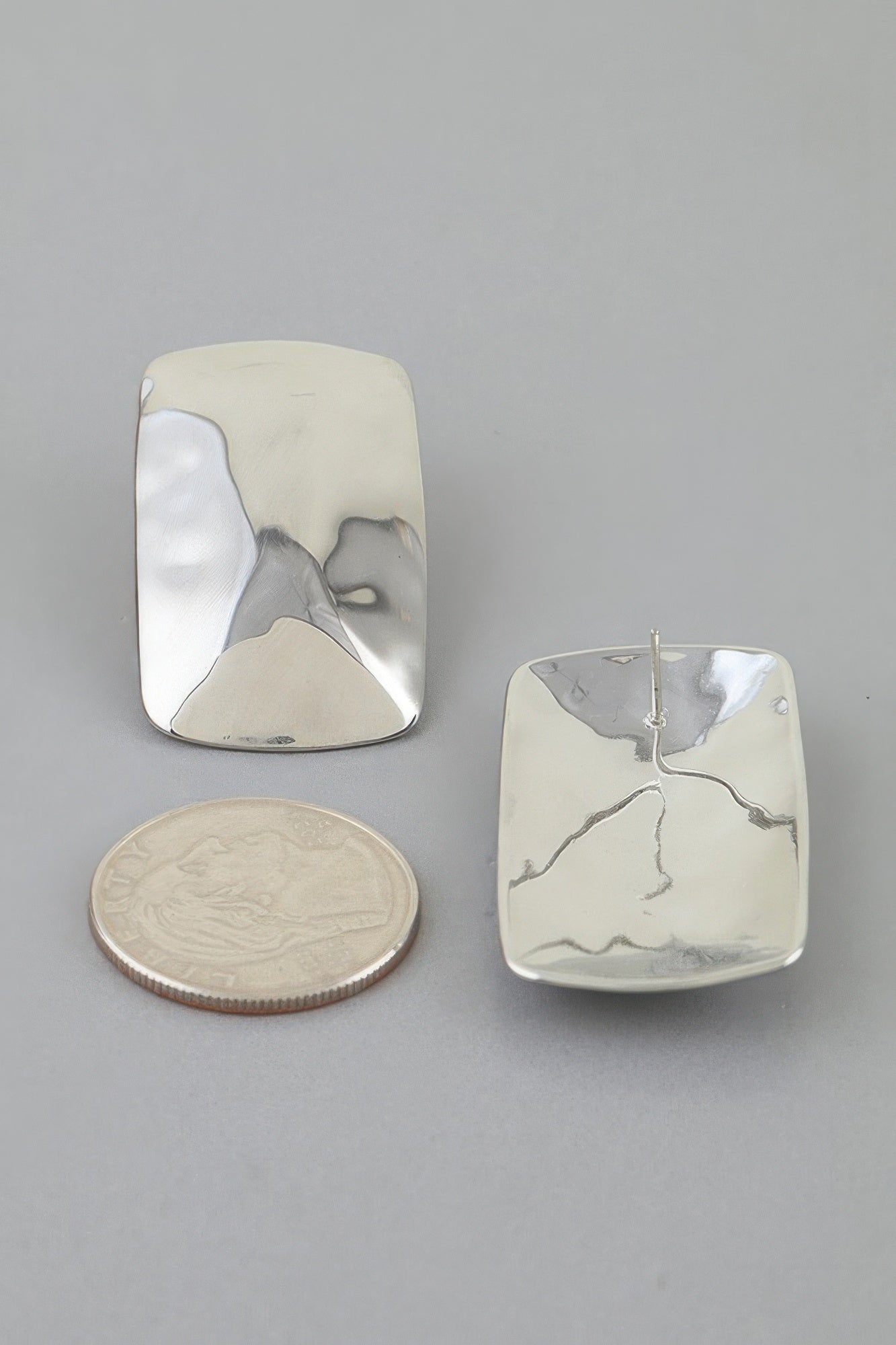 Women's Hammered Cubic Frame Stud Earrings BYMANYC ® New York CONTEMPORARY VIBRANT MODERN FASHION - New Collection