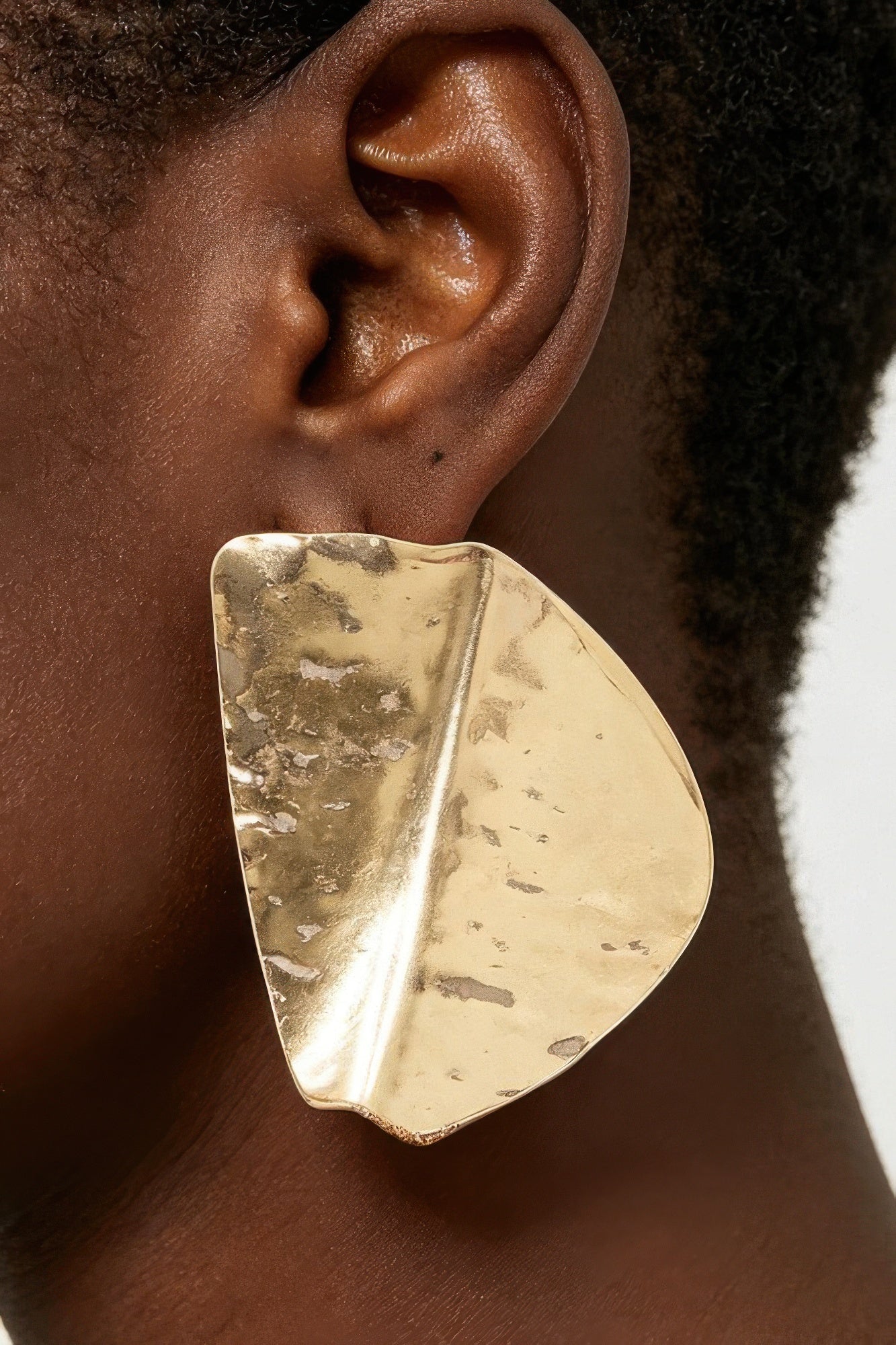 Women's Stud Earrings Hammered Fashion BYMANYC ® New York TEXTURED GEOMETRIC BUTTON EARRINGS - New Collection