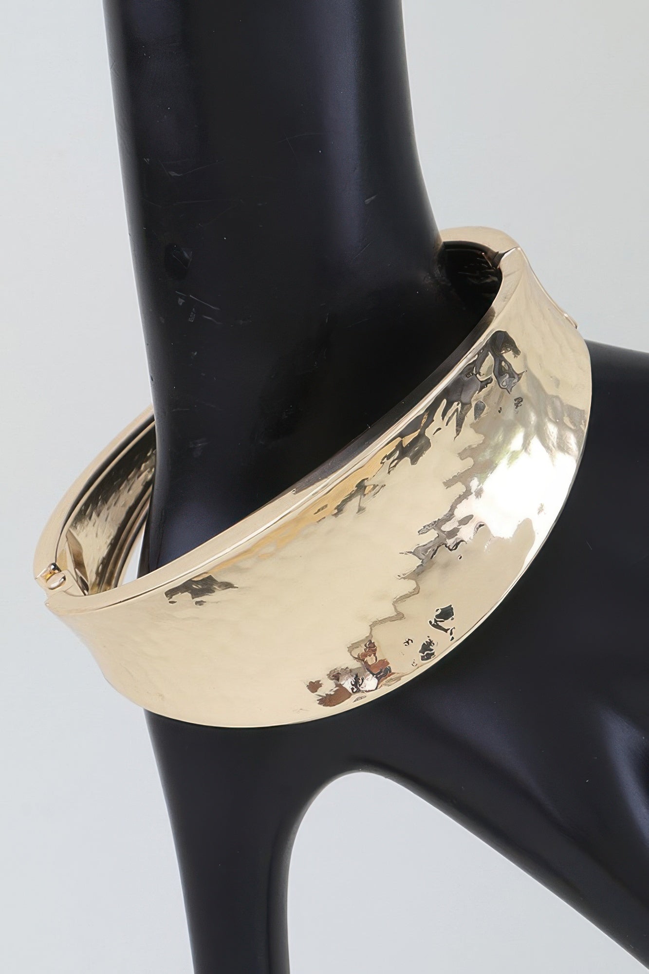 Women's Cuff Bracelet Hammered Leaf Clasp BYMANYC ® New York BOTANICAL OPEN STATEMENT BANGLE - New Collection