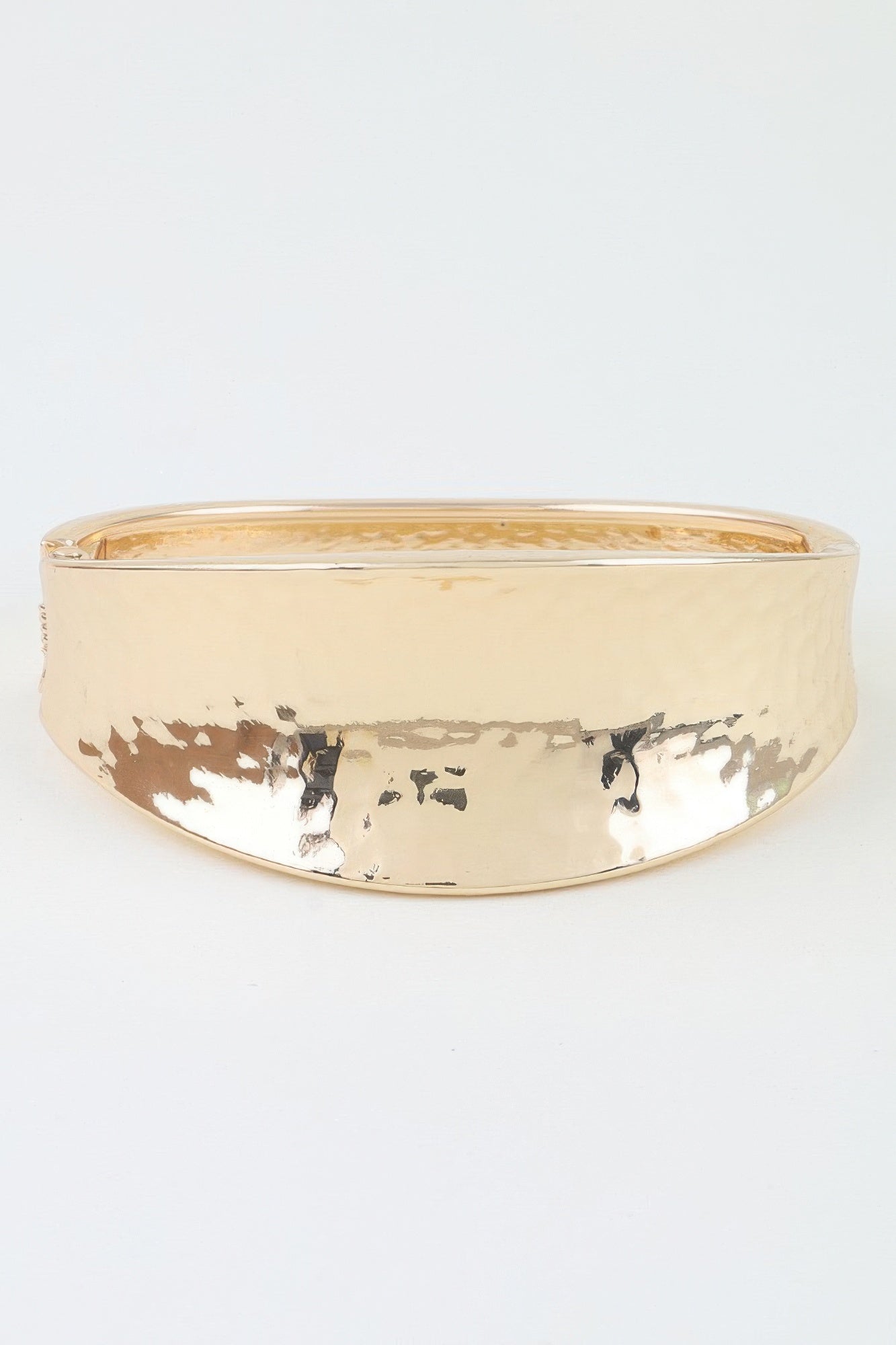 Women's Cuff Bracelet Hammered Leaf Clasp BYMANYC ® New York BOTANICAL OPEN STATEMENT BANGLE - New Collection