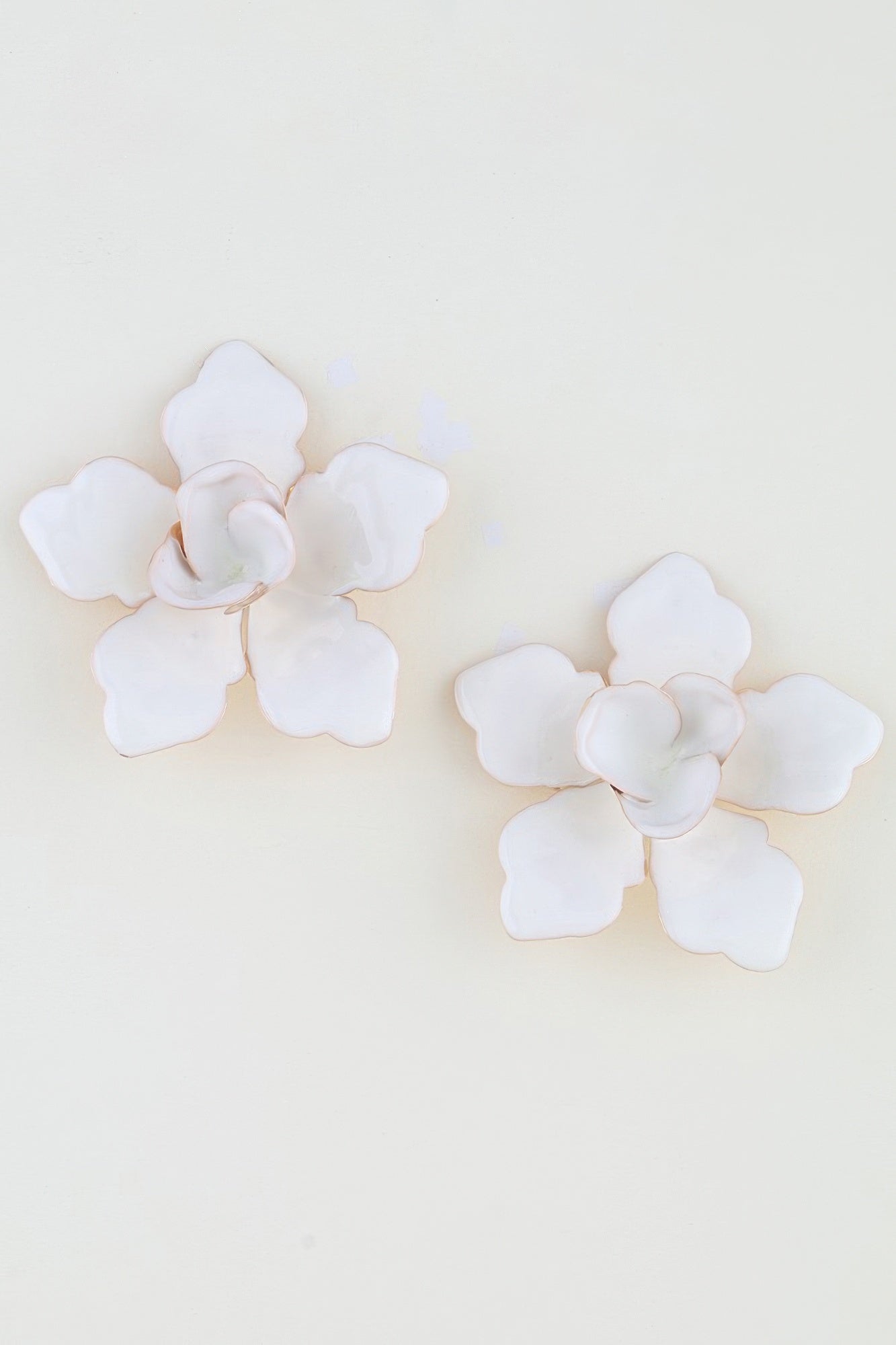 Women's Earrings Studs Floral BYMANYC ® New York SOHO MODERN SAKURA - New Collection