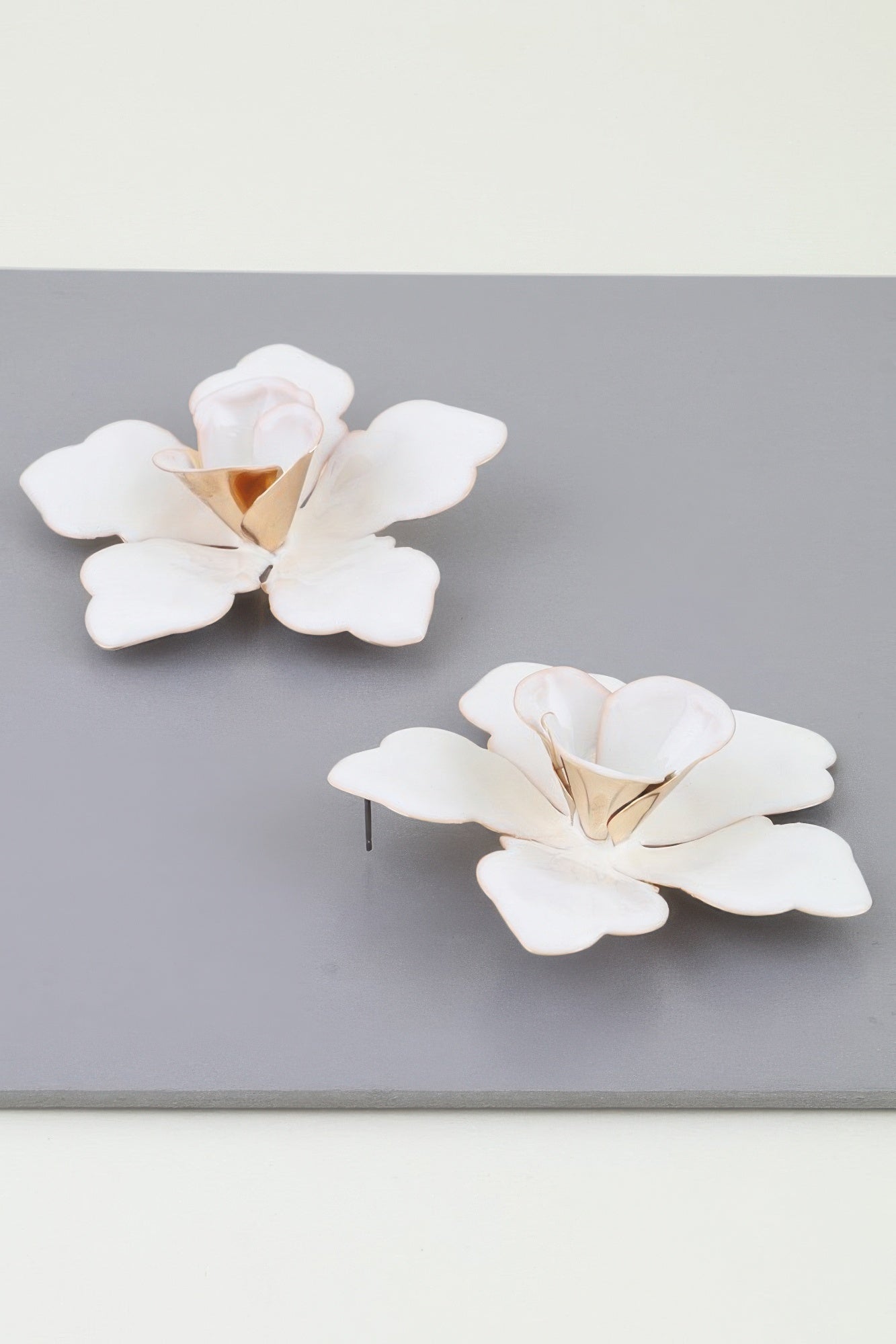 Women's Earrings Studs Floral BYMANYC ® New York SOHO MODERN SAKURA - New Collection