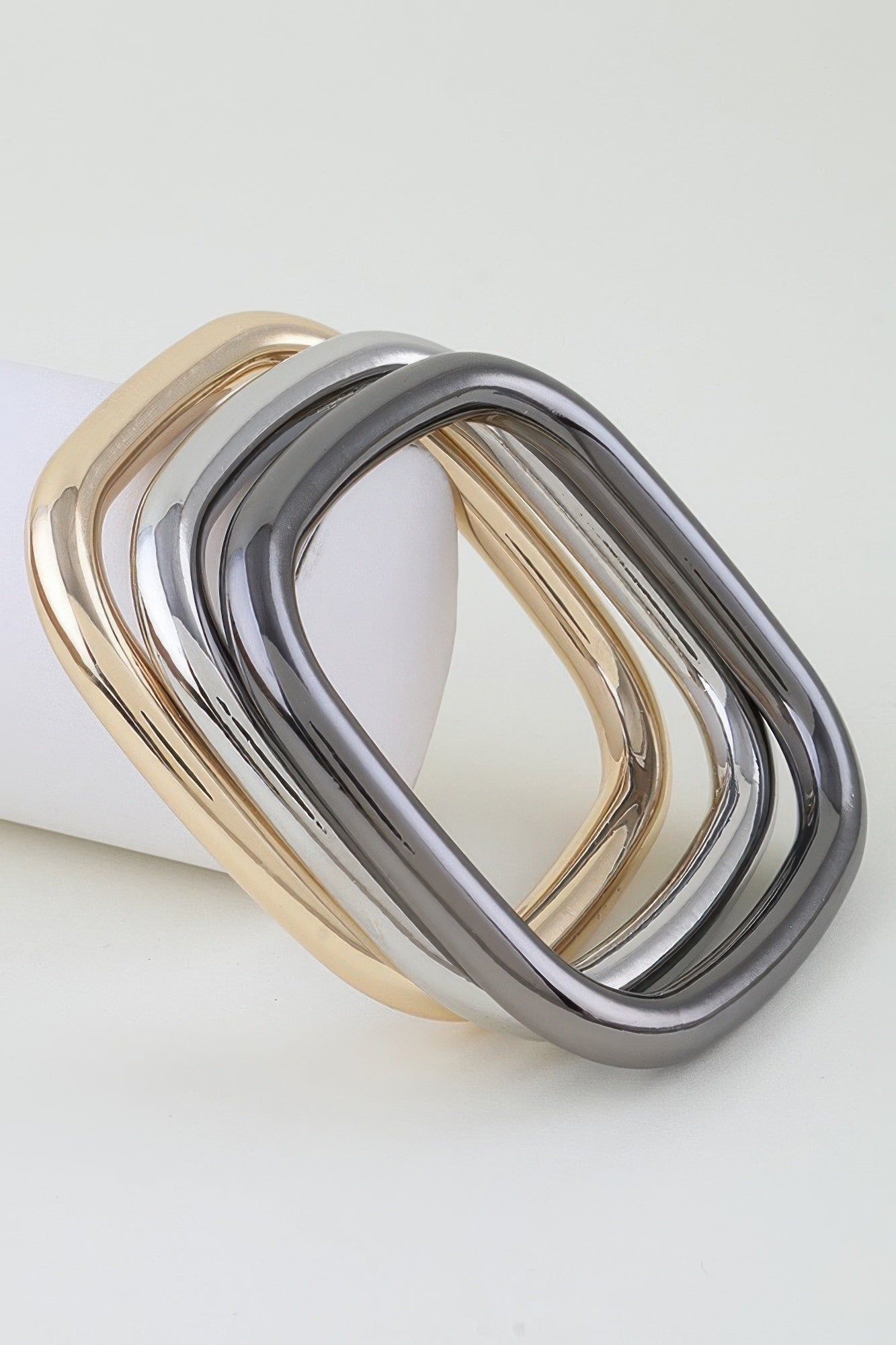 WOMEN'S BRACELETS Trending Prêt-À-Porter New Collection MADISON AVENUE BYMANYC ® New York
