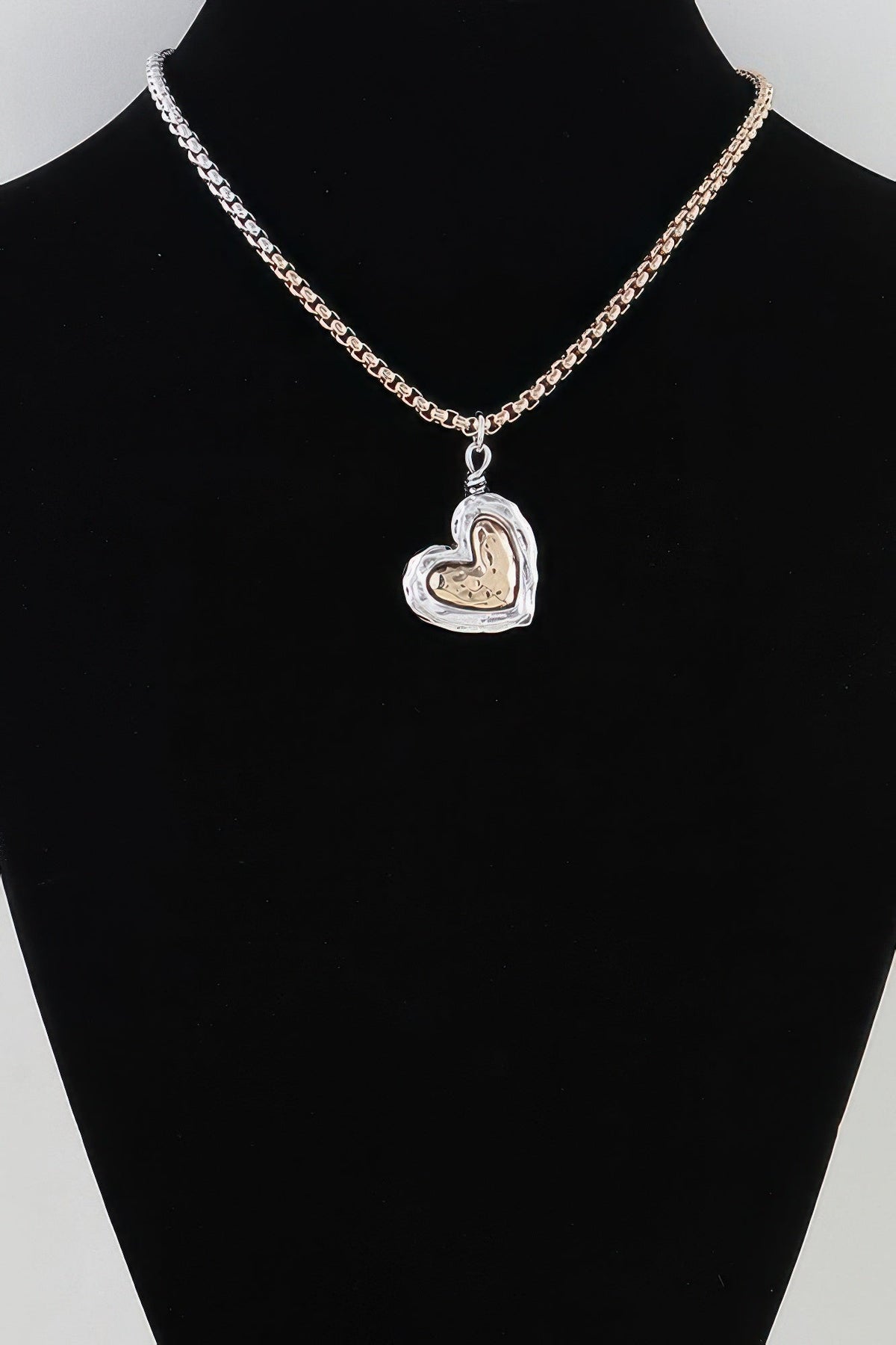 Women's Hammered Heart Box Chain Necklace Prêt-À-Porter BYMANYC ® New York - New Collection