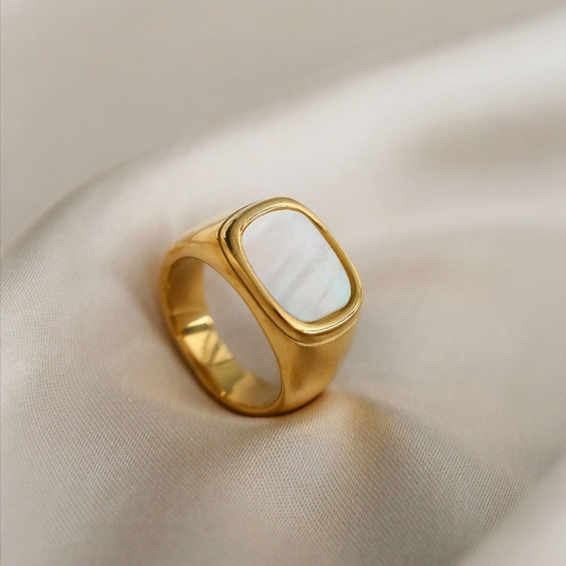 WOMEN'S RING • New Collection FIFTH AVE Shell BYMANYC ® New York