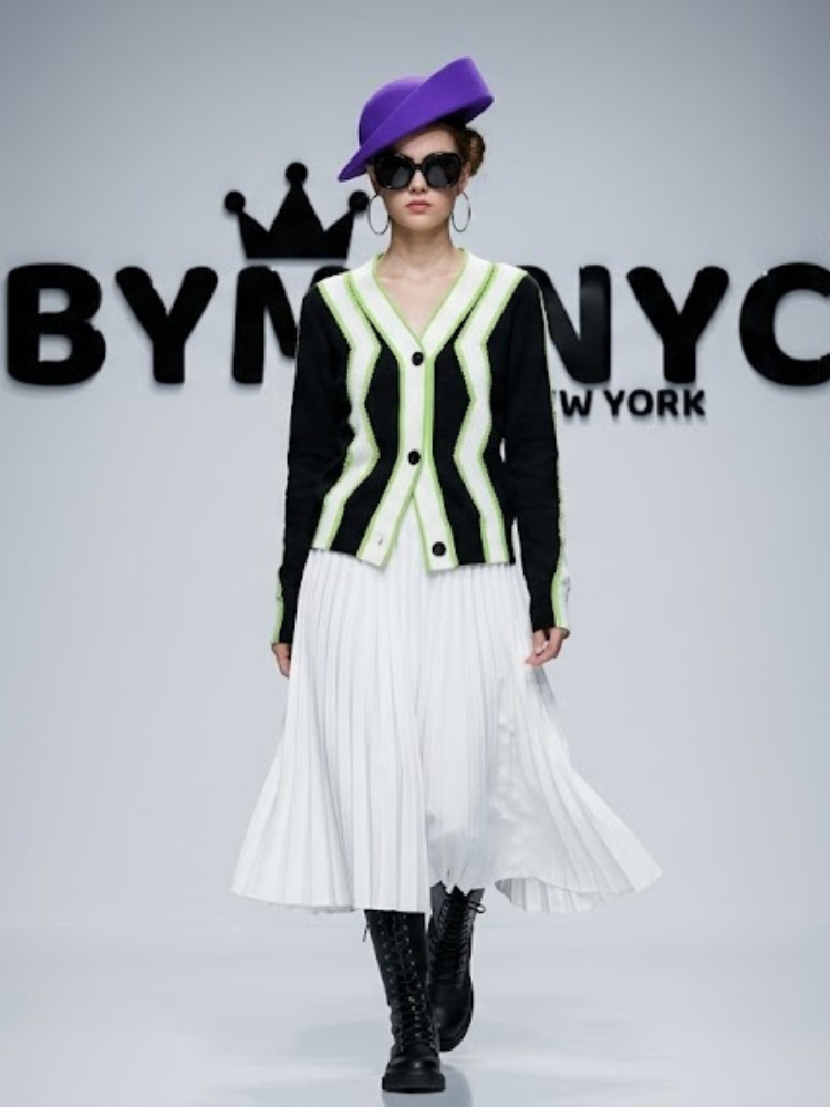 WOMEN'S SWEATERS Ecological Prêt-À-Porter New Collection FIFTH AVENUE BYMANYC ® New York