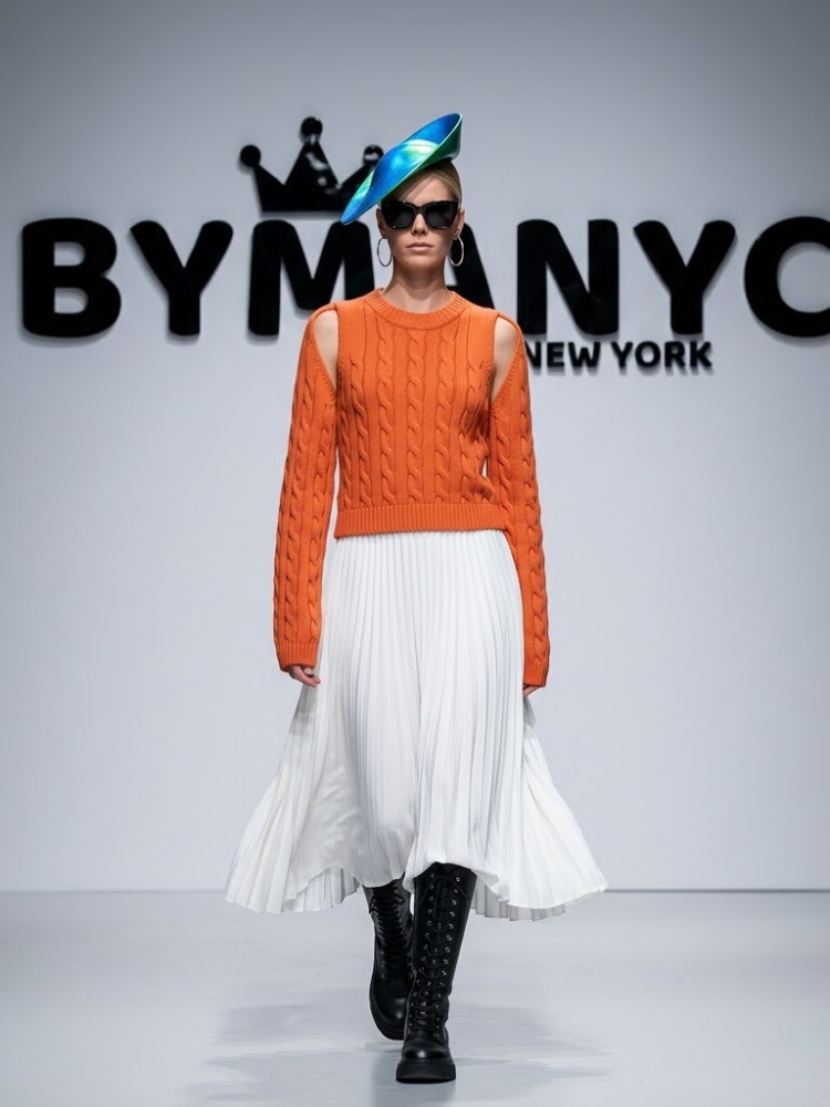 WOMEN'S SWEATERS Ecological Prêt-À-Porter New Collection FLATIRON BYMANYC ® New York