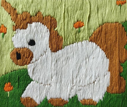 🧵Playful Unicorn in Bloom