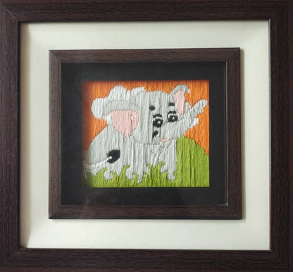 🧵Playful Elephants in Harmony