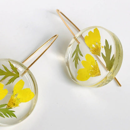 April Birth Flower Daisy Earrings
