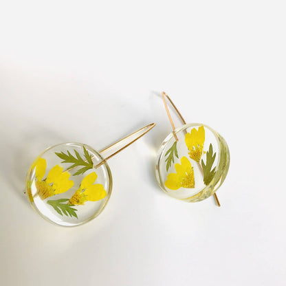 April Birth Flower Daisy Earrings