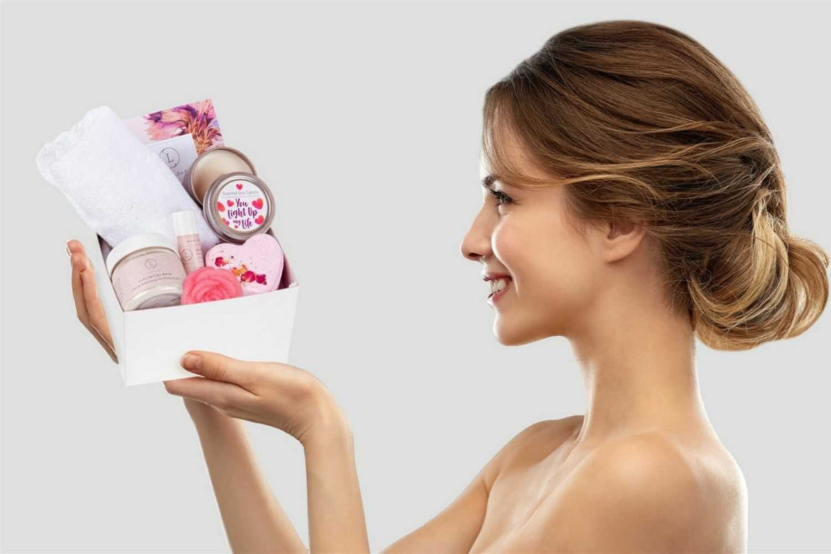 LOVE Gift Box – Natural Spa Gift for Mom, Sister & BFF