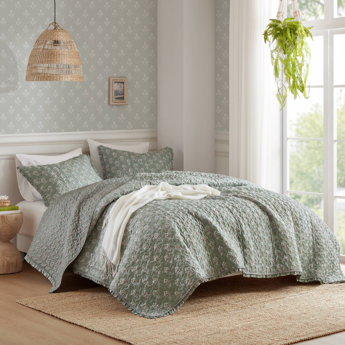 3-Piece Queen 3 Piece Ruffle Printed Quilt Set,Sage Green